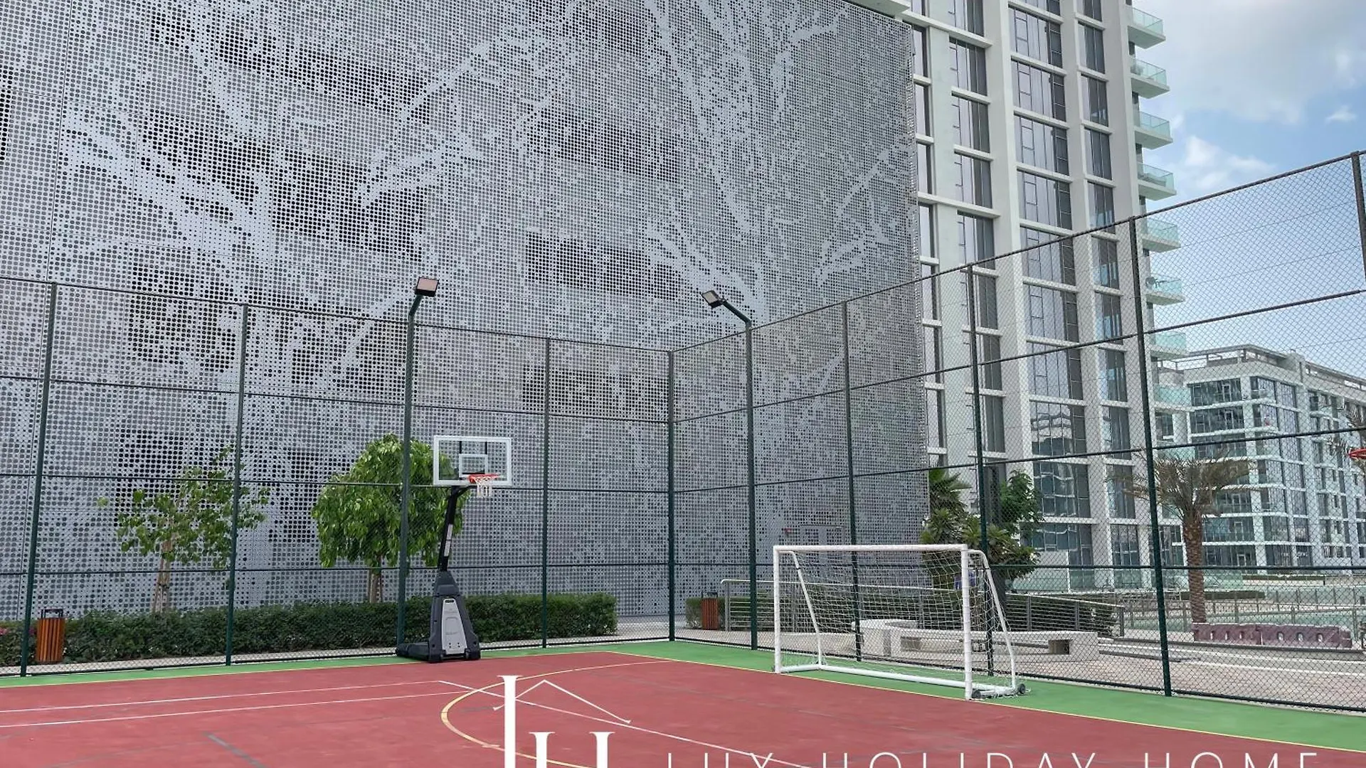Lux The District One Lagoon View Suite 3 Dubai Apartment
