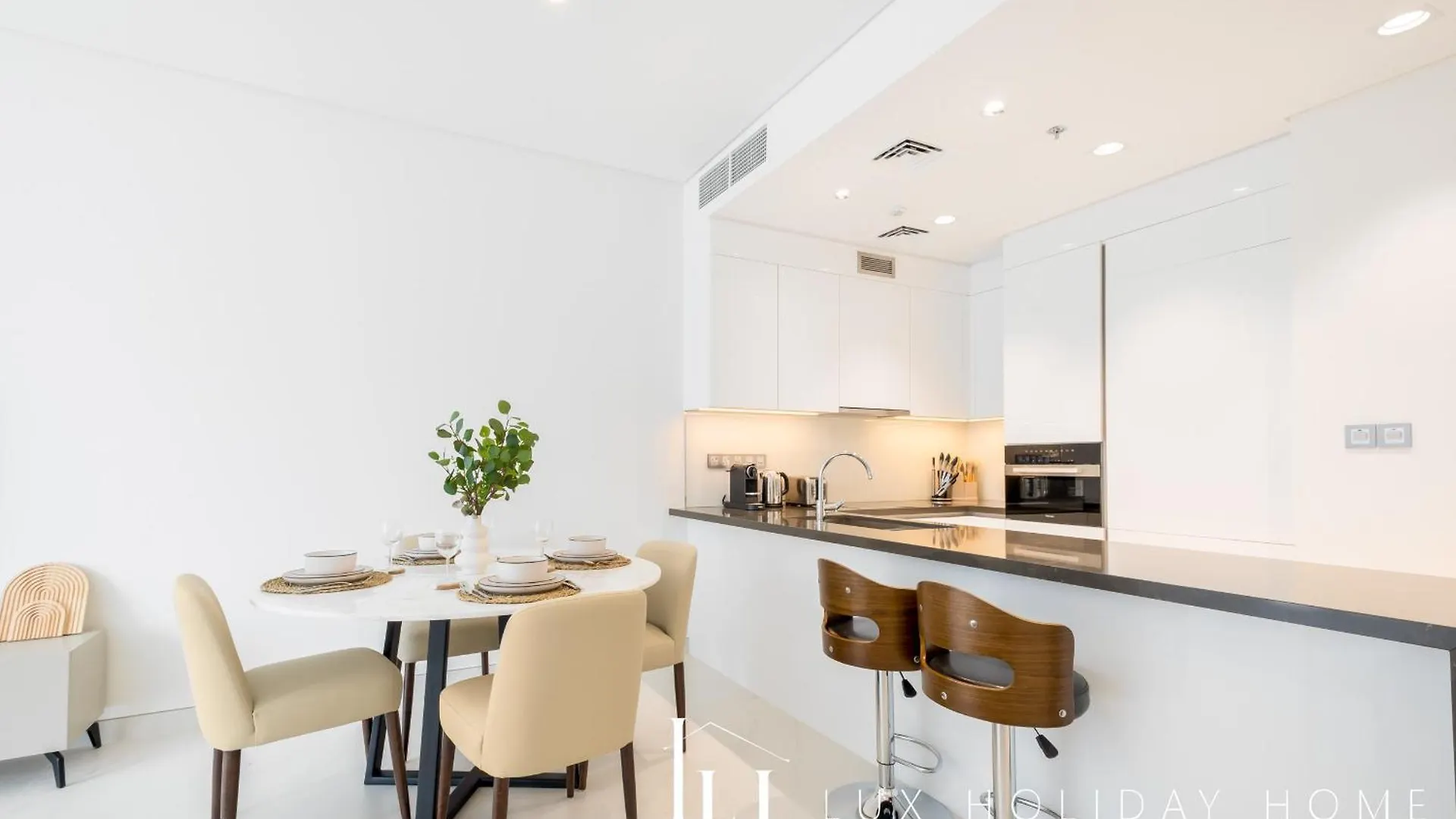Apartment Lux The District One Lagoon View Suite 3 Dubai
